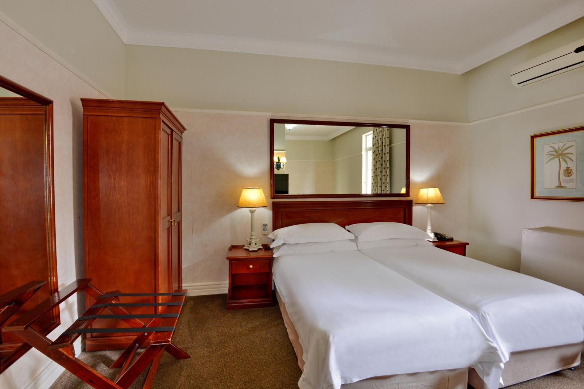 The Balmoral - Halaal Hotel Durban Bagian luar foto
