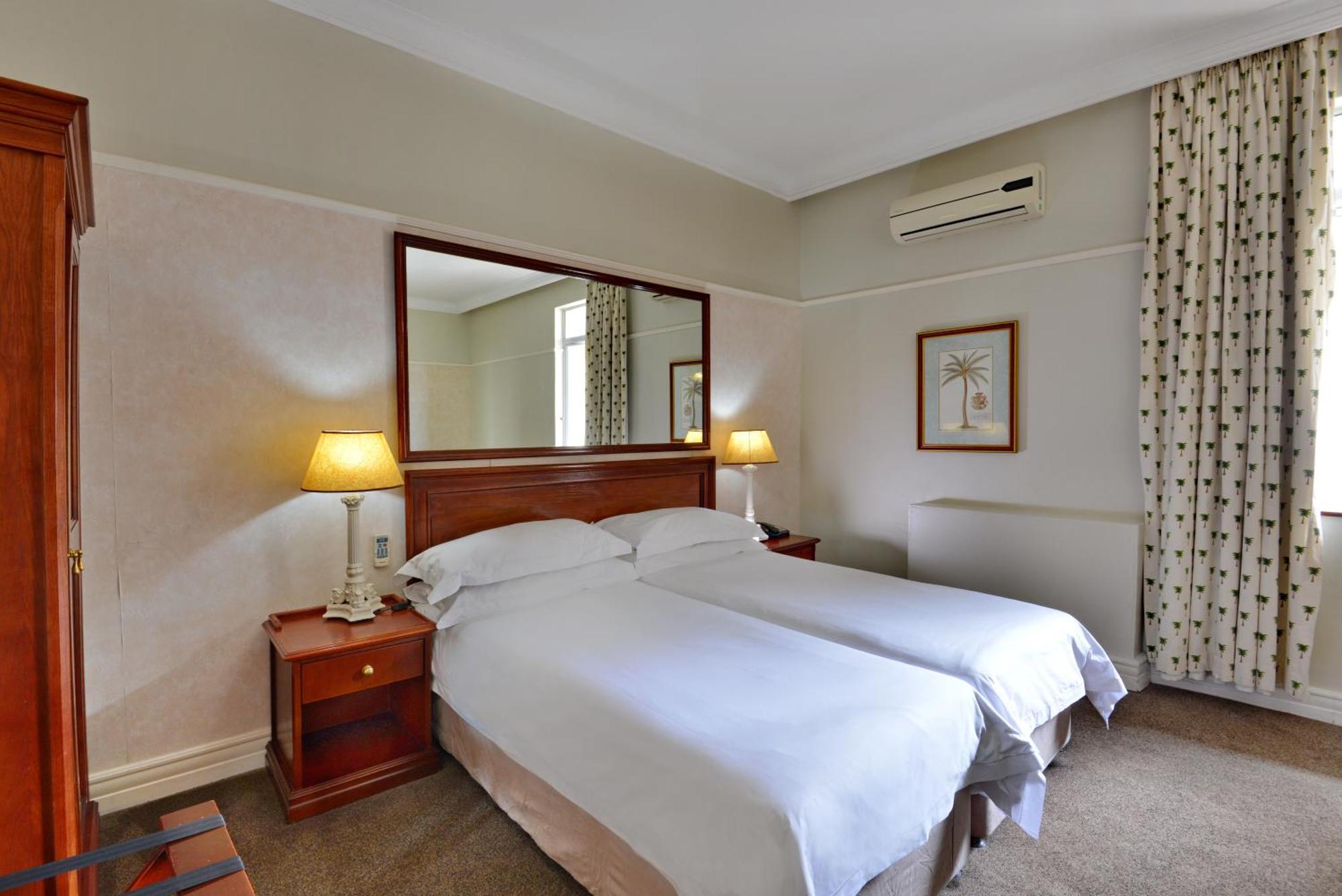 The Balmoral - Halaal Hotel Durban Bagian luar foto
