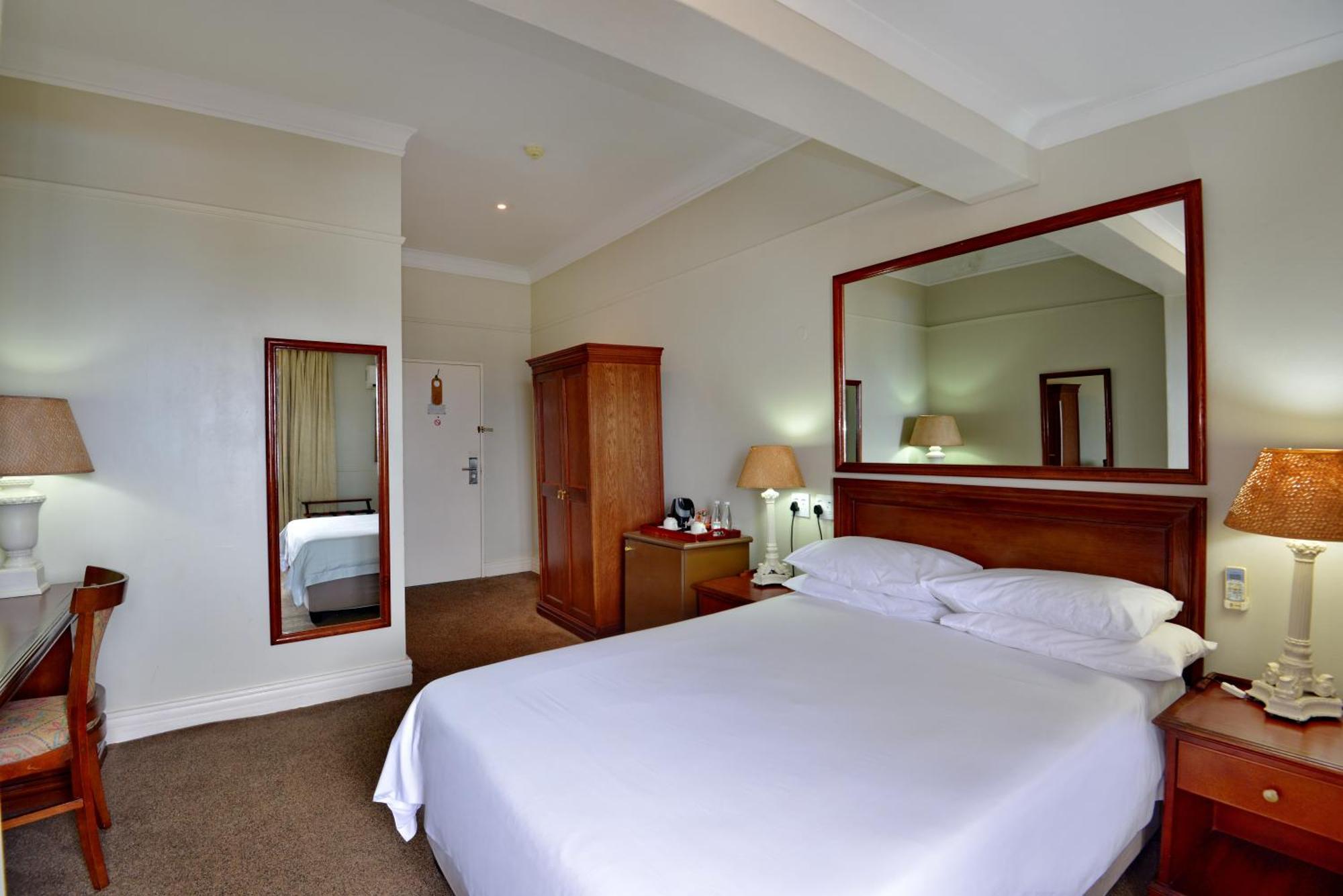 The Balmoral - Halaal Hotel Durban Bagian luar foto